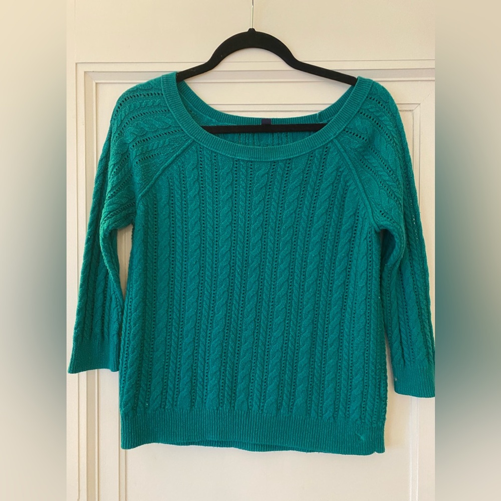 UEC American eagle green three quarter length sleeve sweater. Size small petite